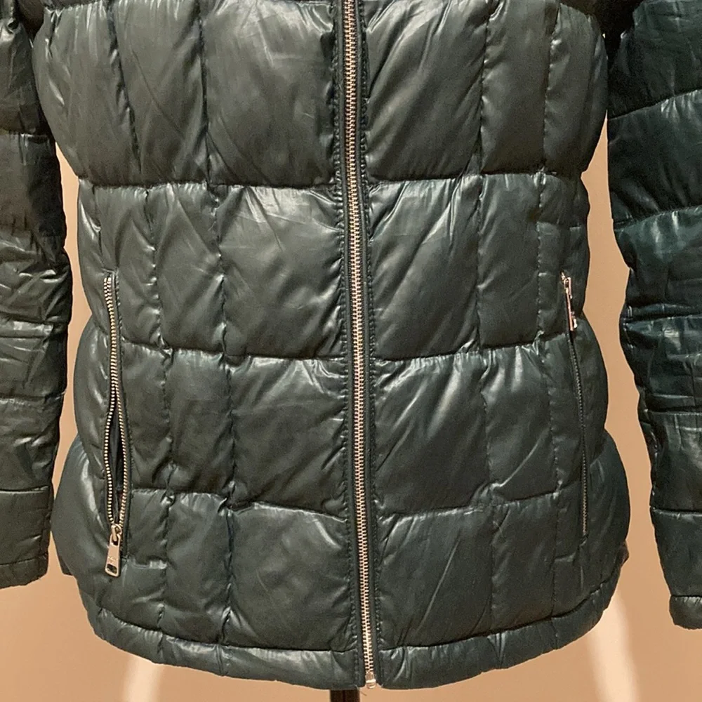 Calvin Klein Packable Lightweight premium down Emerald jacket. Sz PM